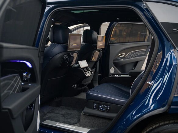 2025 Bentley Bentayga EWB I Рестайлинг, синий, 45000000 рублей - вид 32