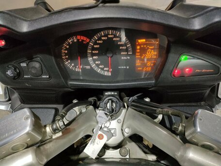 2004 Honda ST 1300, серый, 640000 рублей, вид 5