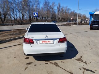 2013 Mercedes-Benz E-Класс 200 IV (W212, S212, C207) Рестайлинг, белый, 1800000 рублей, вид 4