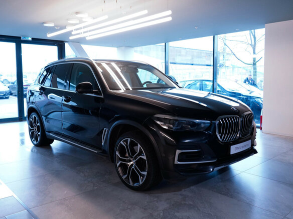 2022 BMW X5 30d IV (G05/G18), чёрный, 7500000 рублей - вид 6