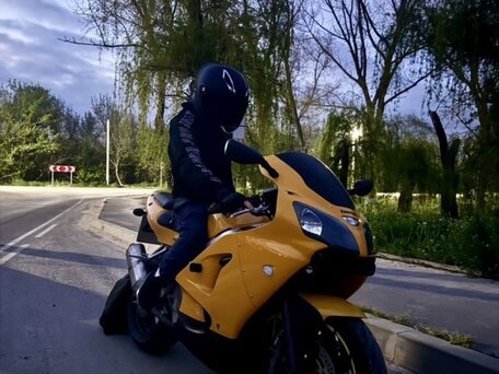 2000 Kawasaki ZX-6 Ninja, жёлтый, 370000 рублей, вид 3