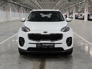 2018 Kia Sportage IV Рестайлинг, белый, 1620000 рублей, вид 2