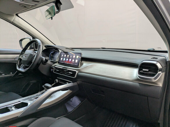 2023 Geely Coolray I, серый, 1690000 рублей - вид 12