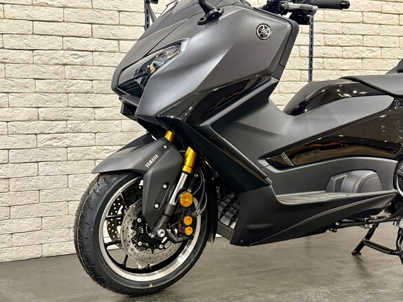 2026 Yamaha TMAX, серый, 1790000 рублей - вид 13
