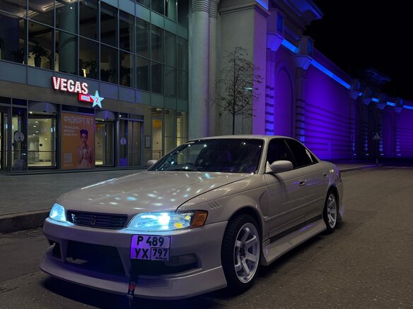 1996 Toyota Mark II VII (X90), белый, 730000 рублей - вид 4
