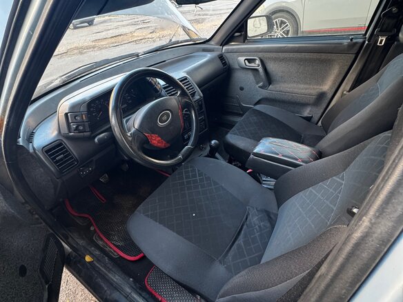 2004 Lada (ВАЗ) 2112, серебристый, 70000 рублей - вид 4