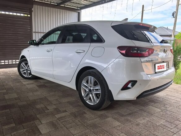 2019 Kia Ceed III, белый - вид 1