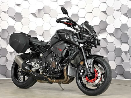 2017 Yamaha MT-10, чёрный, 1149000 рублей, вид 1
