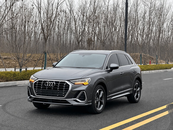 2023 Audi Q3 35 TFSI II (F3), серый