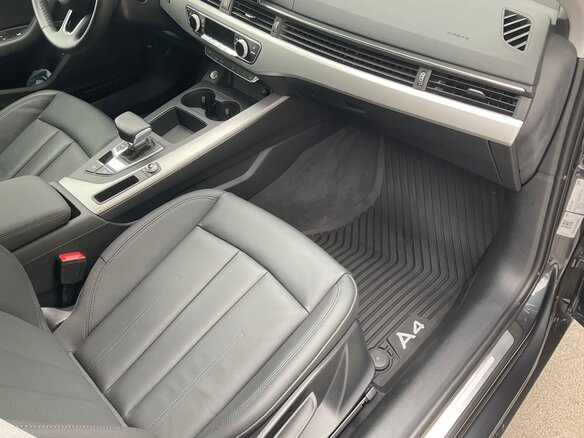 2021 Audi A4 35 TFSI V (B9) Рестайлинг, серый, 3950000 рублей - вид 11