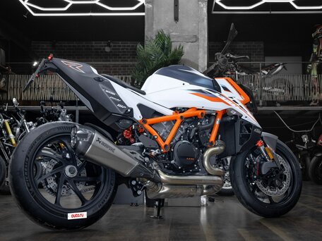 2026 KTM 1390 Super Duke R Evo, белый, 3390000 рублей, вид 3