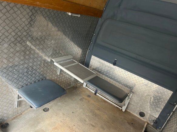 2010 Mercedes-Benz Sprinter, серебристый, 1950000 рублей - вид 10