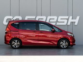 2018 Honda Freed II, красный, 1695000 рублей, вид 5