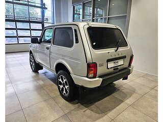 2026 Lada (ВАЗ) Niva Legend I Рестайлинг, серебристый, 1326600 рублей, вид 4