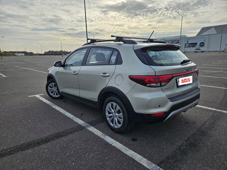 2019 Kia Rio X-Line IV, бежевый, 1700000 рублей, вид 3