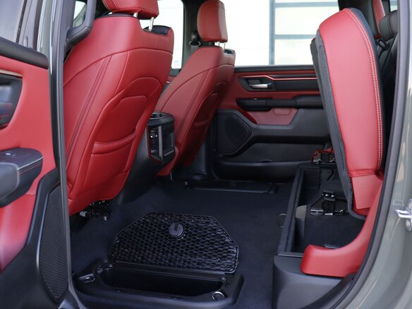 2026 Ram 1500 Crew Cab V Рестайлинг, зелёный - вид 39