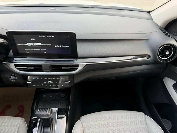 2023 Kia K3 II (China Market) Рестайлинг, белый, 1650000 рублей - вид 14