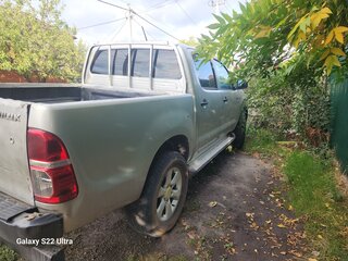 2012 Toyota Hilux VII Рестайлинг, серебристый, 1750000 рублей, вид 2