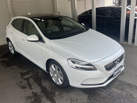 2019 Volvo V40 II Рестайлинг, белый, 1100000 рублей, вид 4