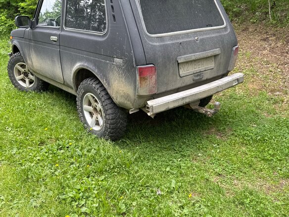 2002 Lada (ВАЗ) 2121 (4x4) I Рестайлинг, чёрный, 350000 рублей - вид 1