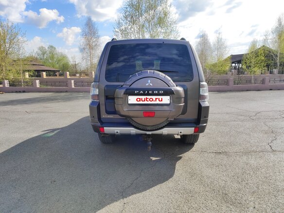 2012 Mitsubishi Pajero IV Рестайлинг 1, коричневый, 2190000 рублей - вид 5