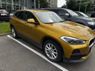 2020 BMW X2 sDrive18i I (F39), золотистый, 2800000 рублей, вид 2