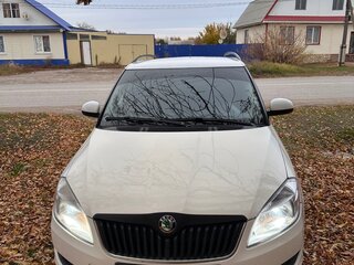 2012 Skoda Fabia II Рестайлинг, белый, 670000 рублей, вид 1