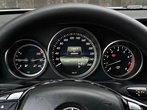 2014 Mercedes-Benz E-Класс 200 IV (W212, S212, C207) Рестайлинг, белый, 1600000 рублей - вид 5