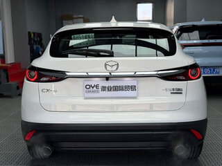 2021 Mazda CX-4 I Рестайлинг, белый, 1630000 рублей, вид 5