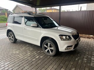 2014 Skoda Yeti I Рестайлинг, белый, 750000 рублей, вид 3