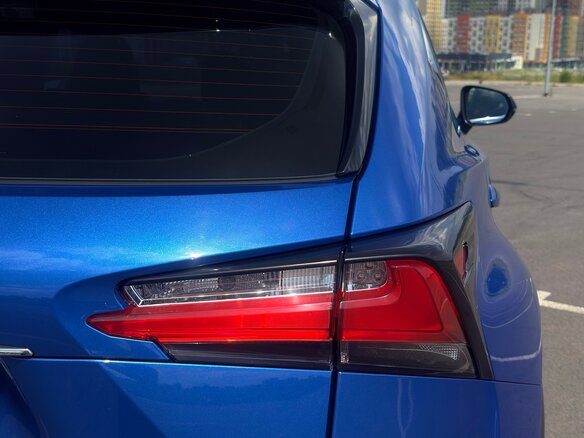 2017 Lexus NX 200 I, синий, 3200000 рублей - вид 8