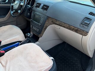 2012 Skoda Yeti I, белый, 950000 рублей, вид 5