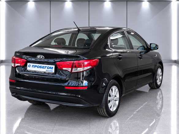 2015 Kia Rio III Рестайлинг, чёрный, 1075000 рублей - вид 2