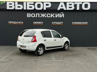 2012 Renault Sandero I, белый, 410000 рублей, вид 2