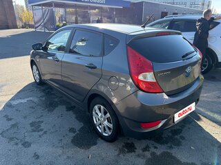 2012 Hyundai Solaris I, серый, 695000 рублей, вид 5
