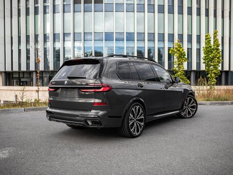 2026 BMW X7 40d I (G07) Рестайлинг, серый, 18190000 рублей, вид 4