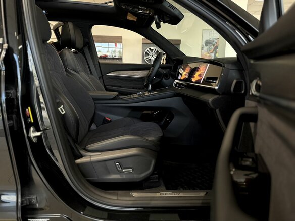 2026 Geely Monjaro I Рестайлинг, чёрный, 4905445 рублей - вид 17