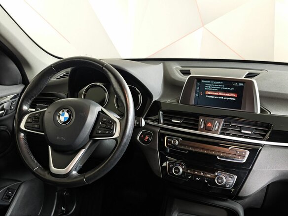 2018 BMW X1 20i xDrive II (F48), синий, 2457000 рублей - вид 14