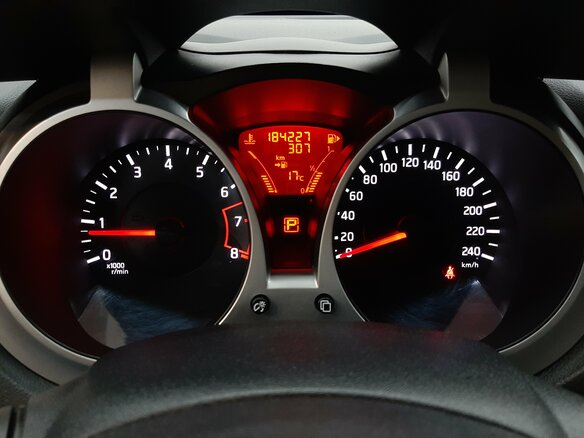 2012 Nissan Juke I, красный - вид 7
