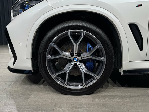 2021 BMW X5 40i IV (G05/G18), белый, 6545000 рублей - вид 10