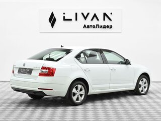 2018 Skoda Octavia III (A7) Рестайлинг, белый, 1475000 рублей, вид 4