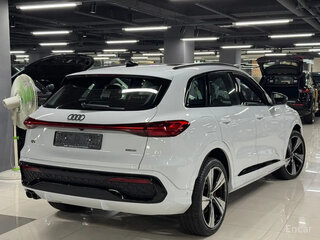 2025 Audi Q5 40 TDI III (GU), белый, 6948000 рублей, вид 3