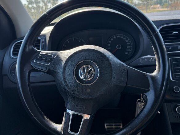 2015 Volkswagen Polo V, белый, 900000 рублей - вид 11