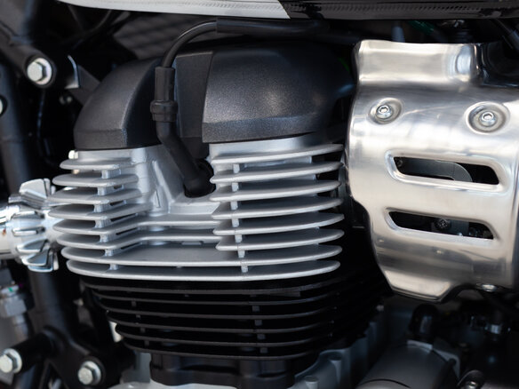 2026 Royal Enfield Super Meteor, серебристый, 773000 рублей - вид 16