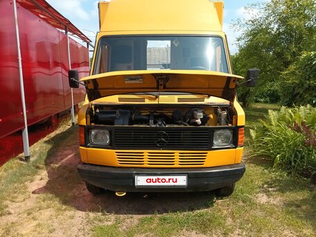 1995 Mercedes-Benz T1, жёлтый, 660000 рублей, вид 2