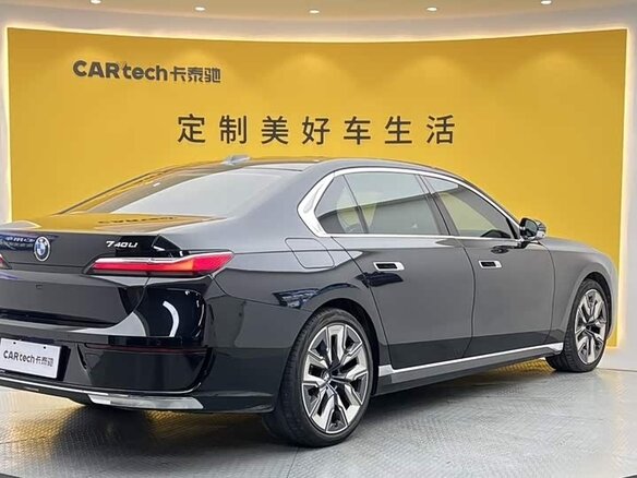 2024 BMW 7 серии 760i xDrive VII (G70), чёрный, 11150018 рублей - вид 3