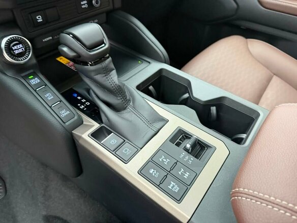 2026 Toyota Land Cruiser Prado 250 Series, белый, 10000000 рублей - вид 5