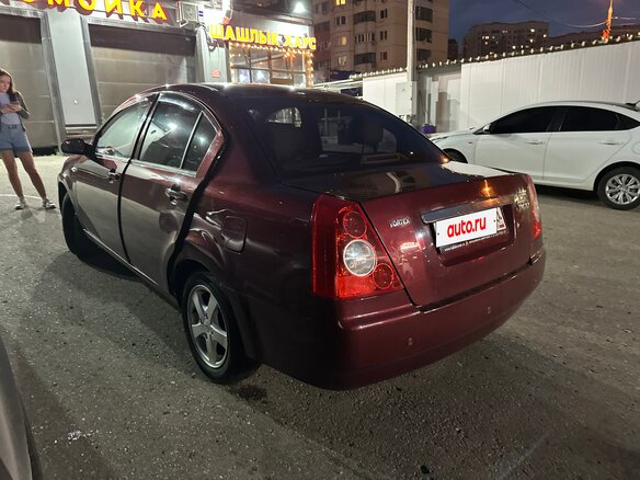 2010 Vortex Estina I, красный, 250000 рублей - вид 3