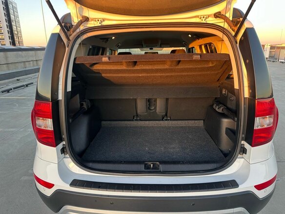 2016 Skoda Yeti I Рестайлинг, белый, 1509900 рублей - вид 24