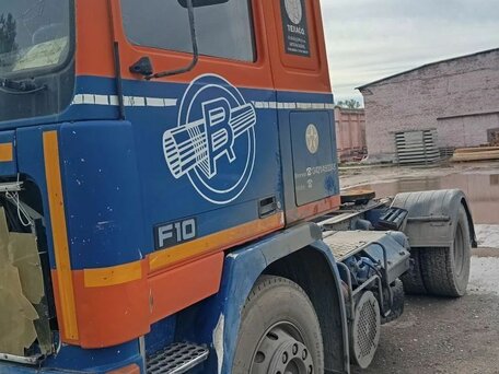 1990 Volvo F-Series, оранжевый, 200000 рублей, вид 1